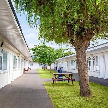 Sand Bay Holiday Village - Adults Only Уестън сюпър Меър Екстериор снимка