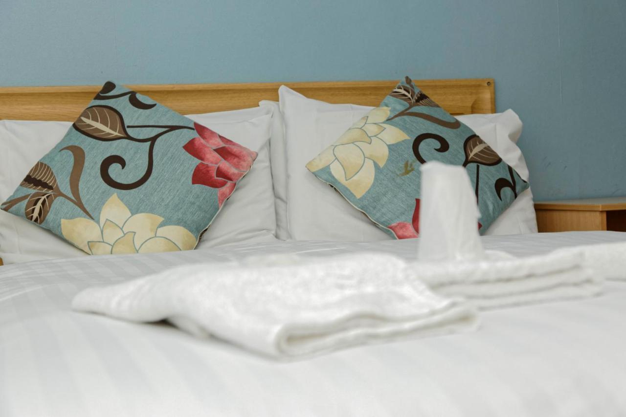 Sand Bay Holiday Village - Adults Only Уестън сюпър Меър Екстериор снимка