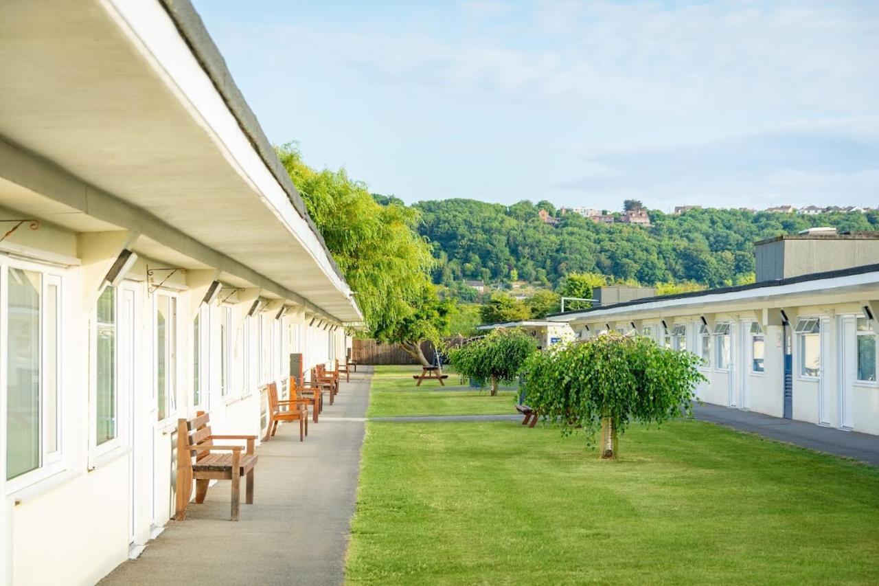 Sand Bay Holiday Village - Adults Only Уестън сюпър Меър Екстериор снимка