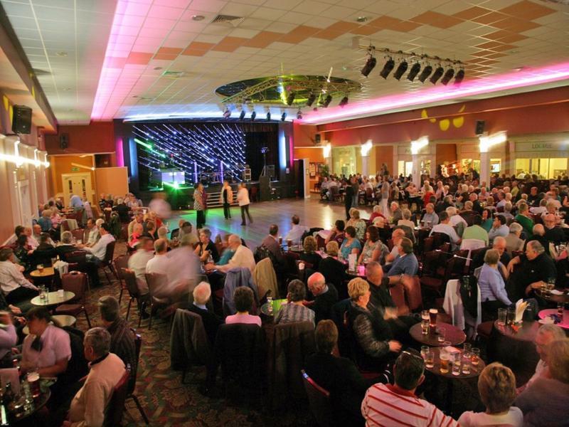 Sand Bay Holiday Village - Adults Only Уестън сюпър Меър Екстериор снимка